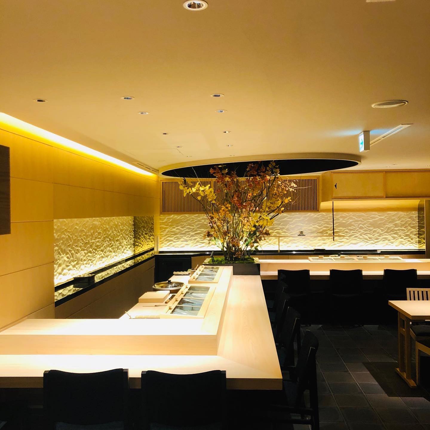 ついに完成致しました！

9/30のグランドオープンに先駆け前日にあたる29 日11:30〜14:30までの間先着30名様限定でランチメニューの魚沼(握り12貫)と上バラチラシを通常価格の¥3000のところを¥2800にて提供します！

予約は承れませんのでお早めにお越し下さい！

これから新しい情報随時アップしていきますので宜しくお願い致します！